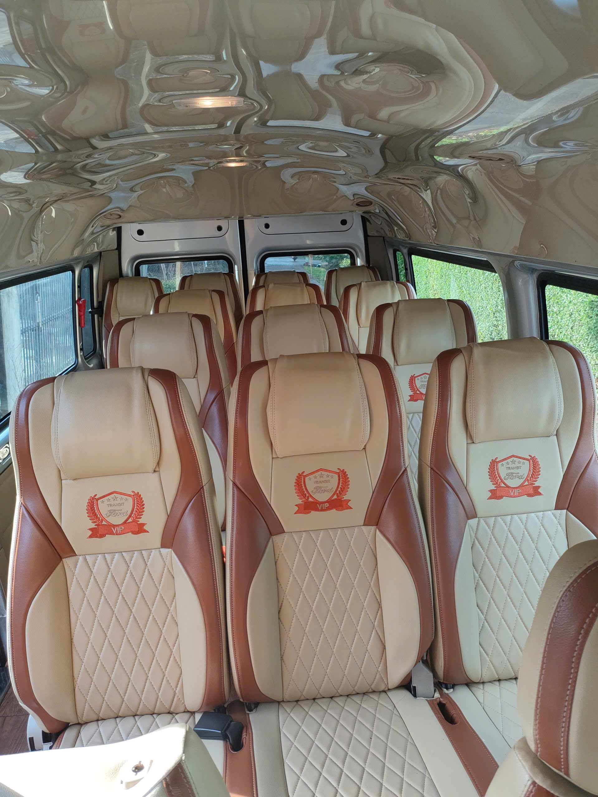 Thuê xe 16 chỗ tại Buôn Ma Thuột